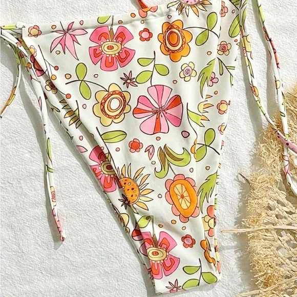 Brand New Floral Strapless (Bandeau) Bikini - SZ L - Picture 3 of 4